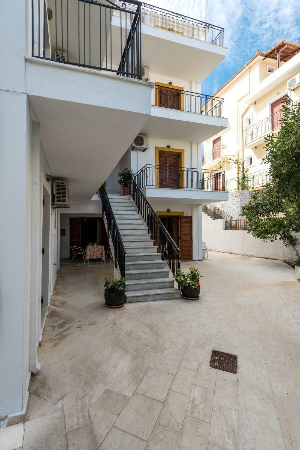 Areti Apartments Poros  Exterior foto